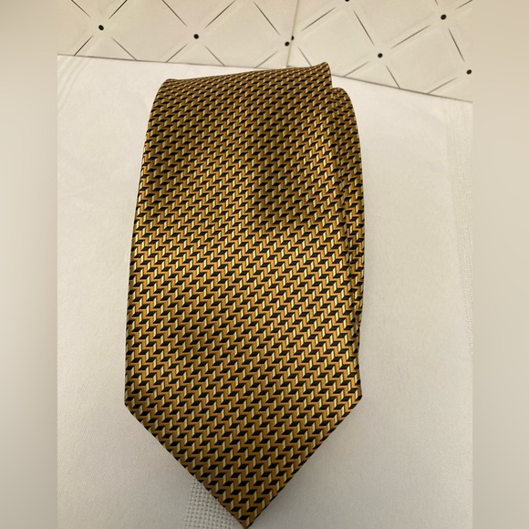 Tie - Picture 2 of 5